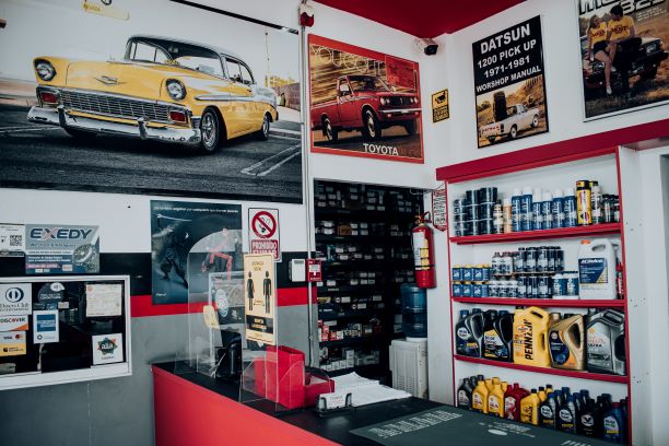 local comercial casanova autopartes 2