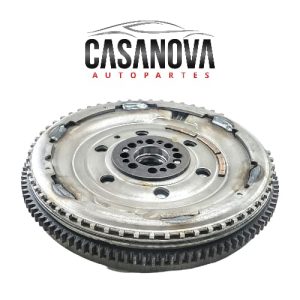 Volante de Inercia para Nissan Navara 2.5L YD25 marca LUK OEM 415036311